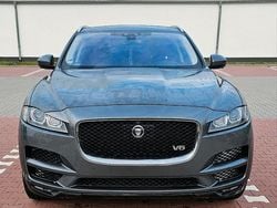 Grau Gebraucht 2016 Jaguar F-Pace SUV | 20.000 € (Fairer Preis)