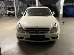 Weiß Gebraucht 2007 Mercedes CLS55 AMG AMG Coupé | 11.050 €