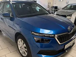 Raceblau metallic Gebraucht 2023 Skoda Kamiq Style SUV | 21.990 € (Fairer Preis)
