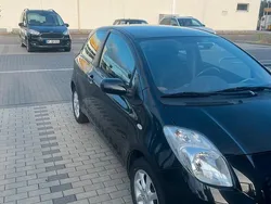 Schwarz Gebraucht 2007 Toyota Yaris Kleinwagen | 2.699 € (Fairer Preis)