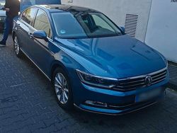 Blau Gebraucht 2017 VW Passat Limousine | 15.500 € (Fairer Preis)