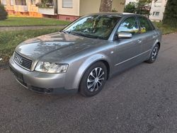 Grau Gebraucht 2001 Audi A4 Limousine | 2.200 €