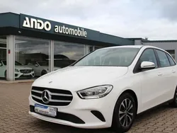 Polarweiss unilack Gebraucht 2021 Mercedes B180 Business Van / Kleinbus | 19.900 € (Fairer Preis)