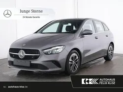 Lack mountaingrau Gebraucht 2024 Mercedes B180 Van / Kleinbus | 31.400 € (Guter Preis)