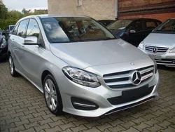 Silber Gebraucht 2015 Mercedes B200 Urban Van / Kleinbus | 16.990 € (Fairer Preis)