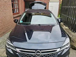 Schwarz Gebraucht 2018 Opel Astra Kombi | 8.000 € (Fairer Preis)