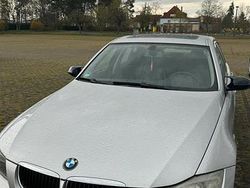 Silber Gebraucht 2007 BMW 318 Limousine | 2.000 € (Superpreis)