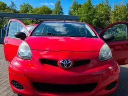 Rot Gebraucht 2009 Toyota Aygo Kleinwagen | 1.300 € (Fairer Preis)