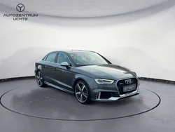 Grau Gebraucht 2018 Audi RS3 Sport Kleinwagen | 37.599 € (Guter Preis)