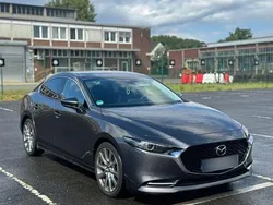 Grau Gebraucht 2019 Mazda 3 Limousine | 21.200 € (Teuer)