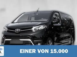 Schwarz metallic Gebraucht 2023 Toyota Proace Verso Team Kombi | 41.750 € (Teuer)