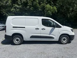 Weiss Gebraucht 2022 Opel Combo Van / Kleinbus | 16.999 € (Etwas zu teuer)