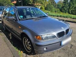 Grau Gebraucht 2003 BMW 318 Kombi | 2.399 € (Fairer Preis)