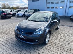 Grau Gebraucht 2006 Renault Clio III Kleinwagen | 2.950 € (Fairer Preis)