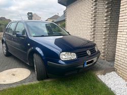 Blau Gebraucht 2000 VW Golf IV Kleinwagen | 2.950 €