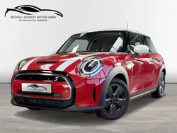 Rot Gebraucht 2022 Mini Cooper SE Classic Kleinwagen | 17.990 € (Fairer Preis)