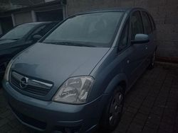 Grau Gebraucht 2009 Opel Meriva Edition Van / Kleinbus | 2.100 € (Fairer Preis)