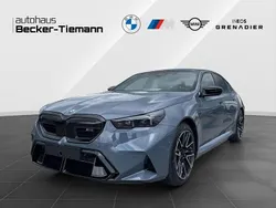 Blau Neu 2025 BMW M5 Sport Line Limousine | 136.500 € (Superpreis)