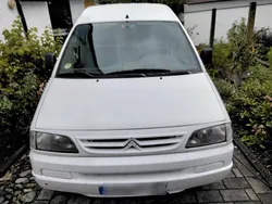 Weiß Gebraucht 2000 Citroën Jumpy Van / Kleinbus | 300 €