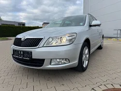 Silber Gebraucht 2012 Skoda Octavia Elegance Kombi | 5.299 € (Fairer Preis)