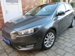 Grau Gebraucht 2015 Ford Focus Titanium Limousine | 9.500 € (Guter Preis)