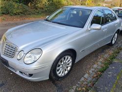 Silber Gebraucht 2007 Mercedes E230 Limousine | 6.990 €