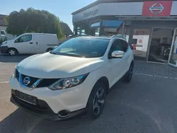 Weiß Gebraucht 2017 Nissan Qashqai N-Connecta SUV | 13.790 € (Guter Preis)