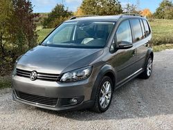 Grau Gebraucht 2014 VW Touran Cross Van / Kleinbus | 12.999 € (Etwas zu teuer)