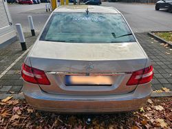 Gold Gebraucht 2009 Mercedes E350 Elegance Limousine | 9.250 € (Superpreis)