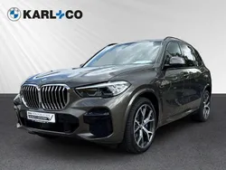 Grau Gebraucht 2022 BMW X5 M Sport SUV | 61.998 € (Fairer Preis)