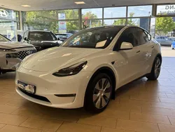 Weiß Gebraucht 2024 Tesla Model Y Long Range AWD SUV | 40.900 € (Fairer Preis)