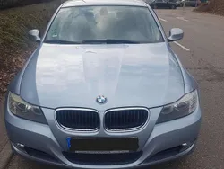 Blau Gebraucht 2009 BMW 318 Limousine | 5.500 € (Guter Preis)