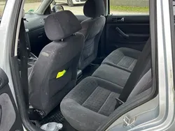 Silber Gebraucht 2001 VW Golf IV Basis Kombi | 2.300 € (Teuer)