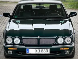 Grün Gebraucht 1998 Jaguar XJR Limousine | 24.900 € (Teuer)