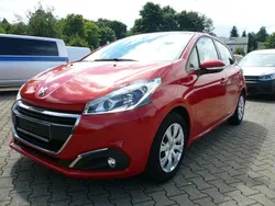 Orange Gebraucht 2015 Peugeot 208 Active Kleinwagen | 8.490 € (Etwas zu teuer)