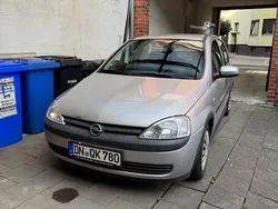 Silber Gebraucht 2002 Opel Corsa Limousine | 1.950 € (Teuer)