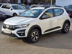 Weiss Gebraucht 2023 Dacia Sandero Comfort Limousine | 15.890 € (Fairer Preis)