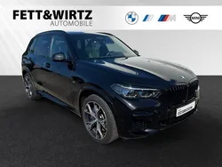 Black sapphire metallic Gebraucht 2022 BMW X5 M Sport SUV | 57.490 € (Guter Preis)