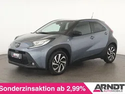 Celestite grey / night sky black Gebraucht 2024 Toyota Aygo Team Kleinwagen | 18.484 € (Fairer Preis)