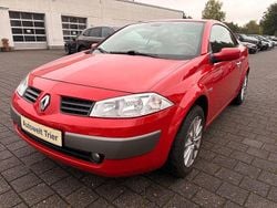 Rot Gebraucht 2003 Renault Mégane Cabriolet Cabrio | 4.980 €