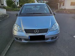 Blau Gebraucht 2006 Mercedes A160 Kleinwagen | 3.199 € (Fairer Preis)