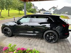 Schwarz Gebraucht 2022 Audi e-tron Ambiente SUV | 32.500 € (Superpreis)