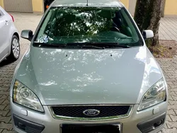 Grau Gebraucht 2005 Ford Focus Limousine | 1.250 € (Guter Preis)
