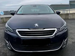 Blau Gebraucht 2017 Peugeot 308 Kombi | 6.000 €