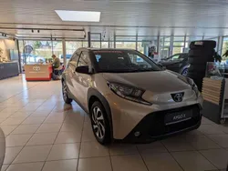 Beige Neu 2025 Toyota Aygo Team Kleinwagen | 19.890 €