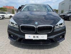 Schwarz Gebraucht 2015 BMW 220 Active Tourer Performance Van / Kleinbus | 16.980 € (Fairer Preis)
