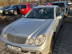 Silber Gebraucht 2005 Mercedes E280 Classic Limousine | 2.500 € (Superpreis)