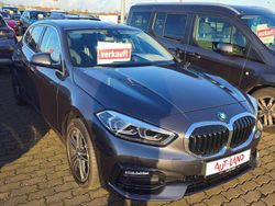 Grau Gebraucht 2020 BMW 118 Sport Line Kleinwagen | 22.500 € (Etwas zu teuer)