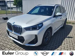 Weiss Gebraucht 2023 BMW X1 Performance SUV | 39.733 € (Fairer Preis)