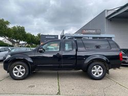 Schwarz Gebraucht 2015 Nissan Navara XE Abholung | 10.999 € (Etwas zu teuer)